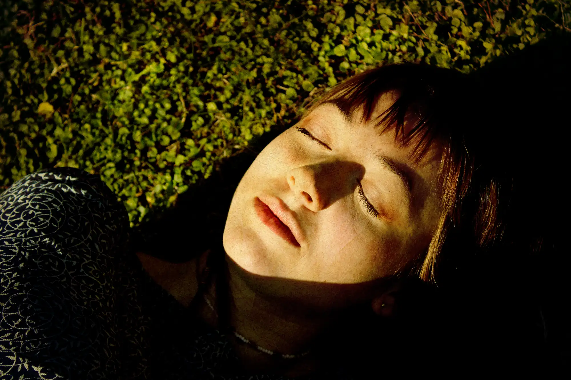 sesion-naia-1 Fotografía editada en estilo pictórico de la cantante Naia.